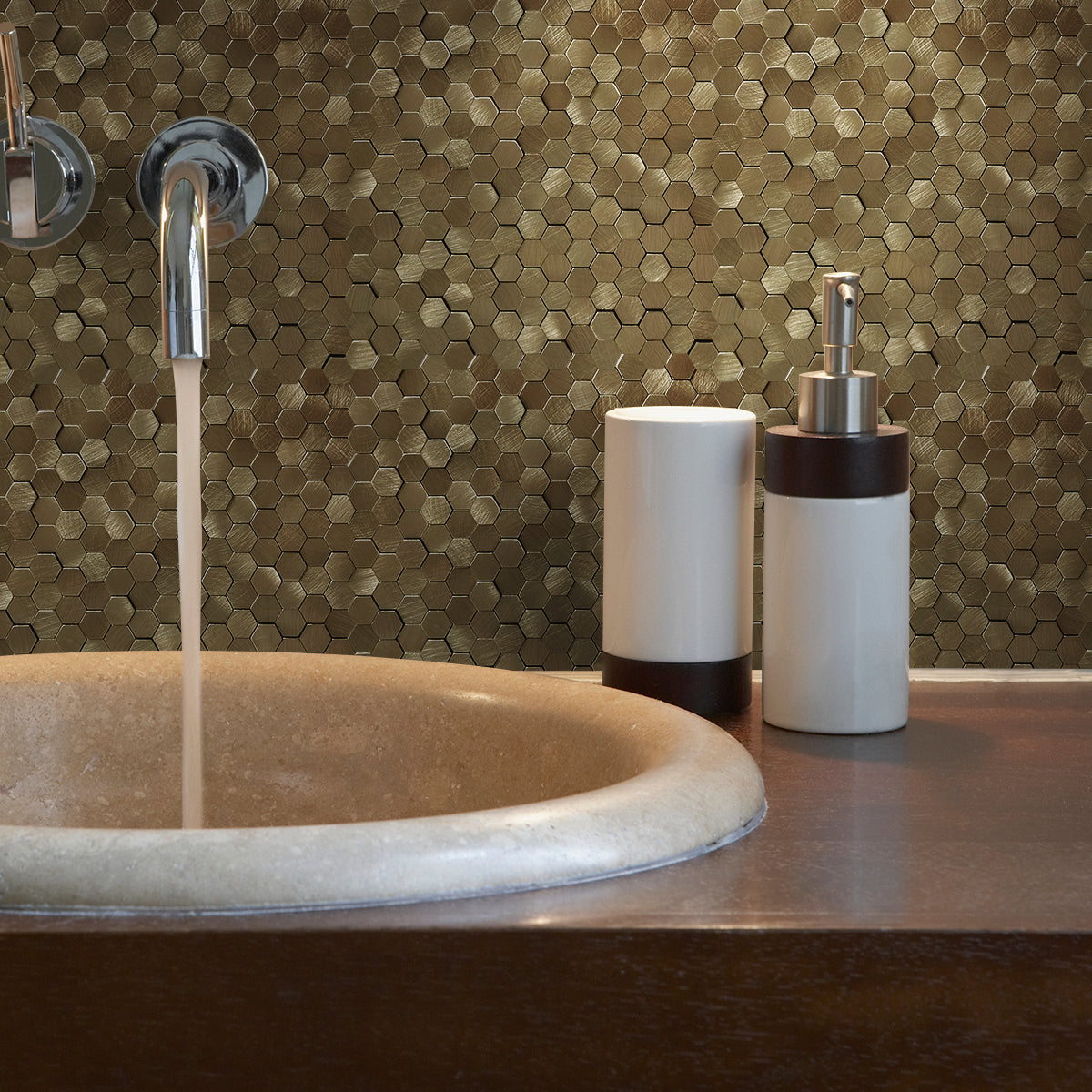 Mozaiek Plaktegel Geborsteld bronze 3d in de badkamer